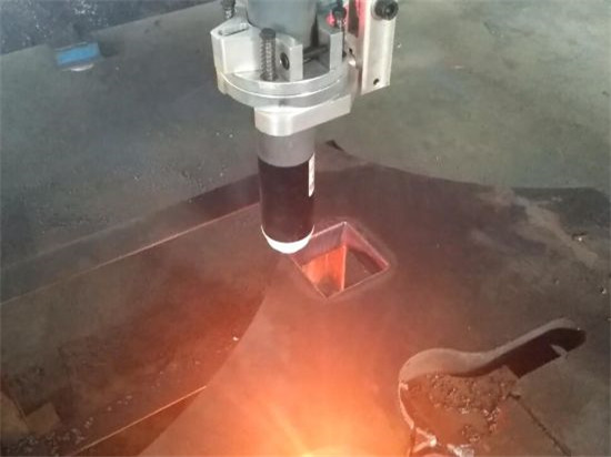 Kinija gamina deguonies plazmos nešiojamąjį CNC pjovimo staklę